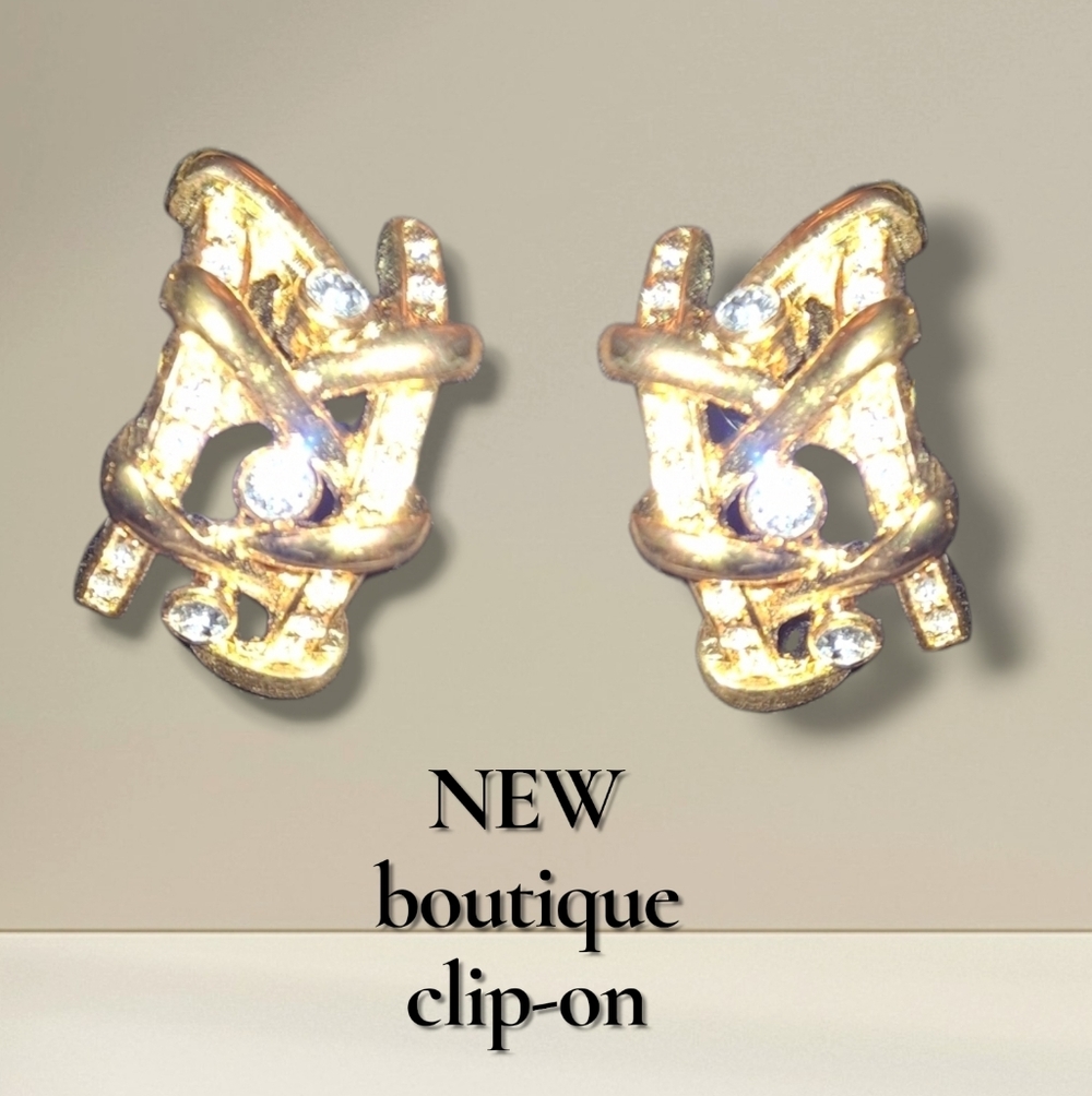 NWT Chunky 80s Boutique Clip On Earrings Goldtone Rhinestone